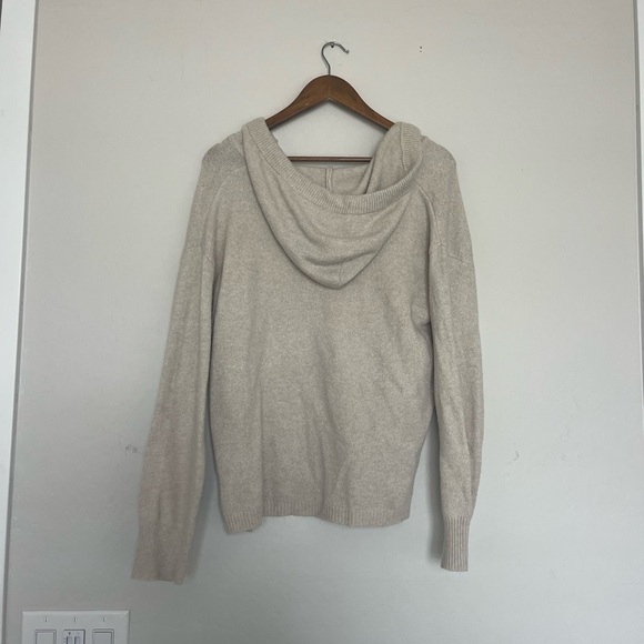 Time and Tru Women's Tan Sweater - Picture 3 of 3